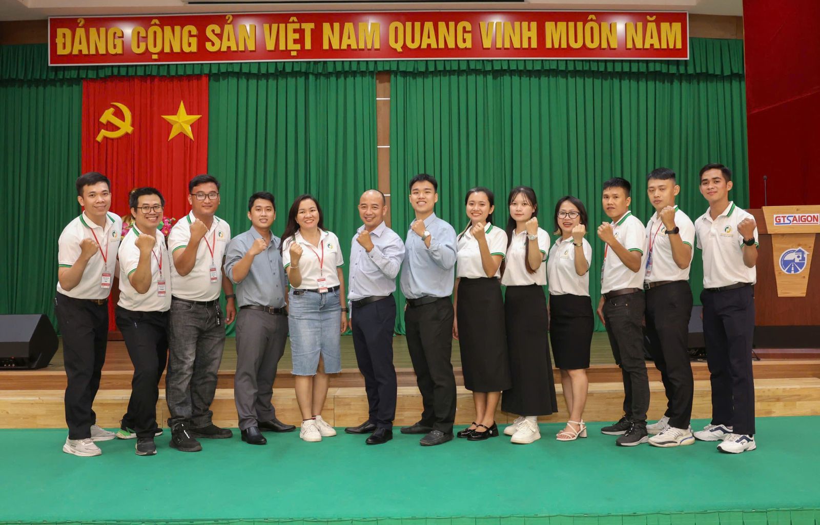 Đội Ngũ Chuyên Gia AI
