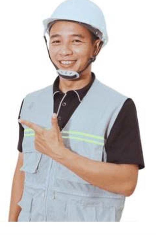 Lộ trình thăng tiến kỹ sư xây dựng: huỳnh Nhất Linh trong áo bảo hộ công trường